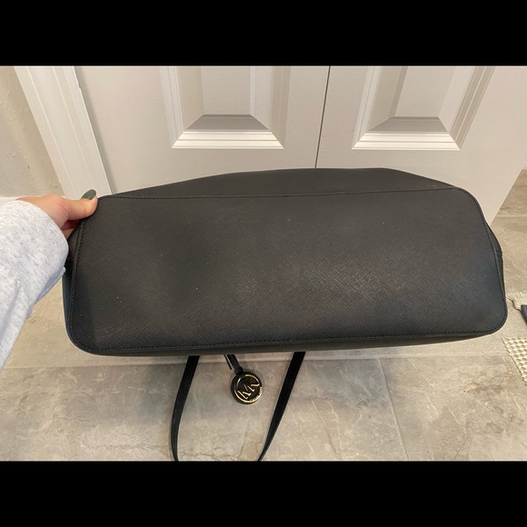 Jet Set Travel Medium Saffiano Leather Top-Zip Tote Michael Kors - Picture 8 of 8